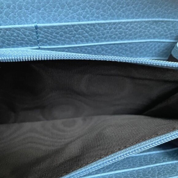 Brand NEW Authentic GUCCI Leather zipper wallet- light blue - Picture 12 of 14